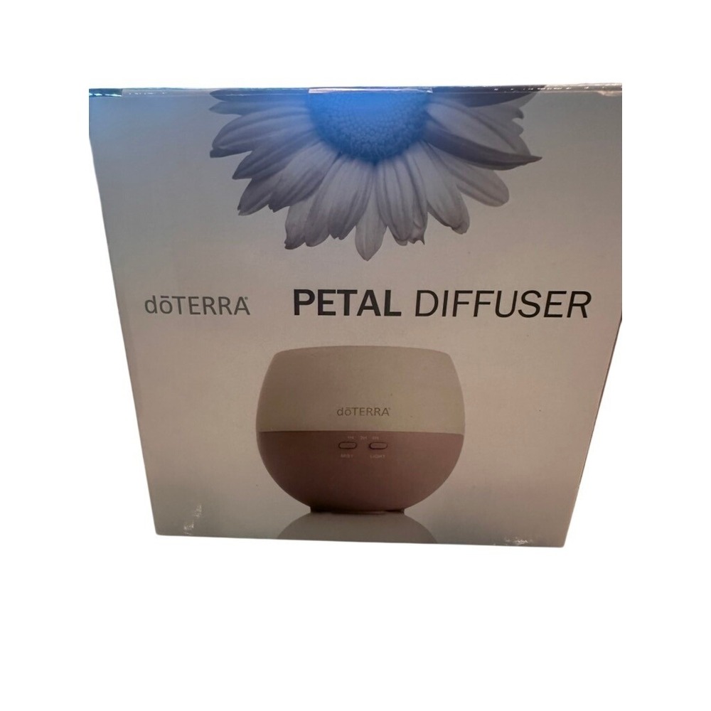 doTERRA Petal Diffuser PY-006 with Cedarwood and Clove Essential Oils Bundle